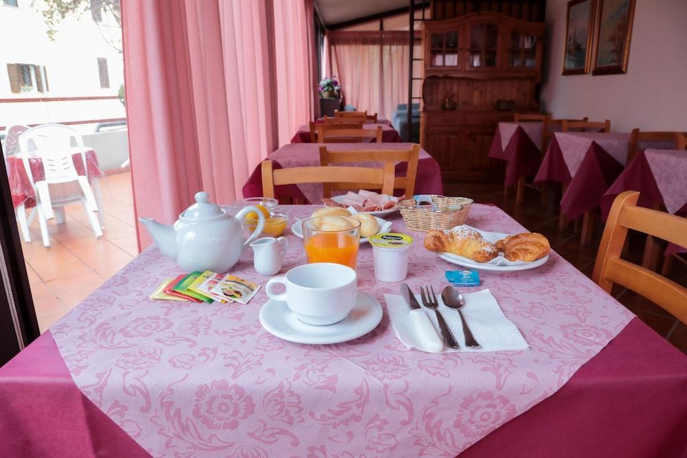 אלגהרו Hotel Mistral מראה חיצוני תמונה