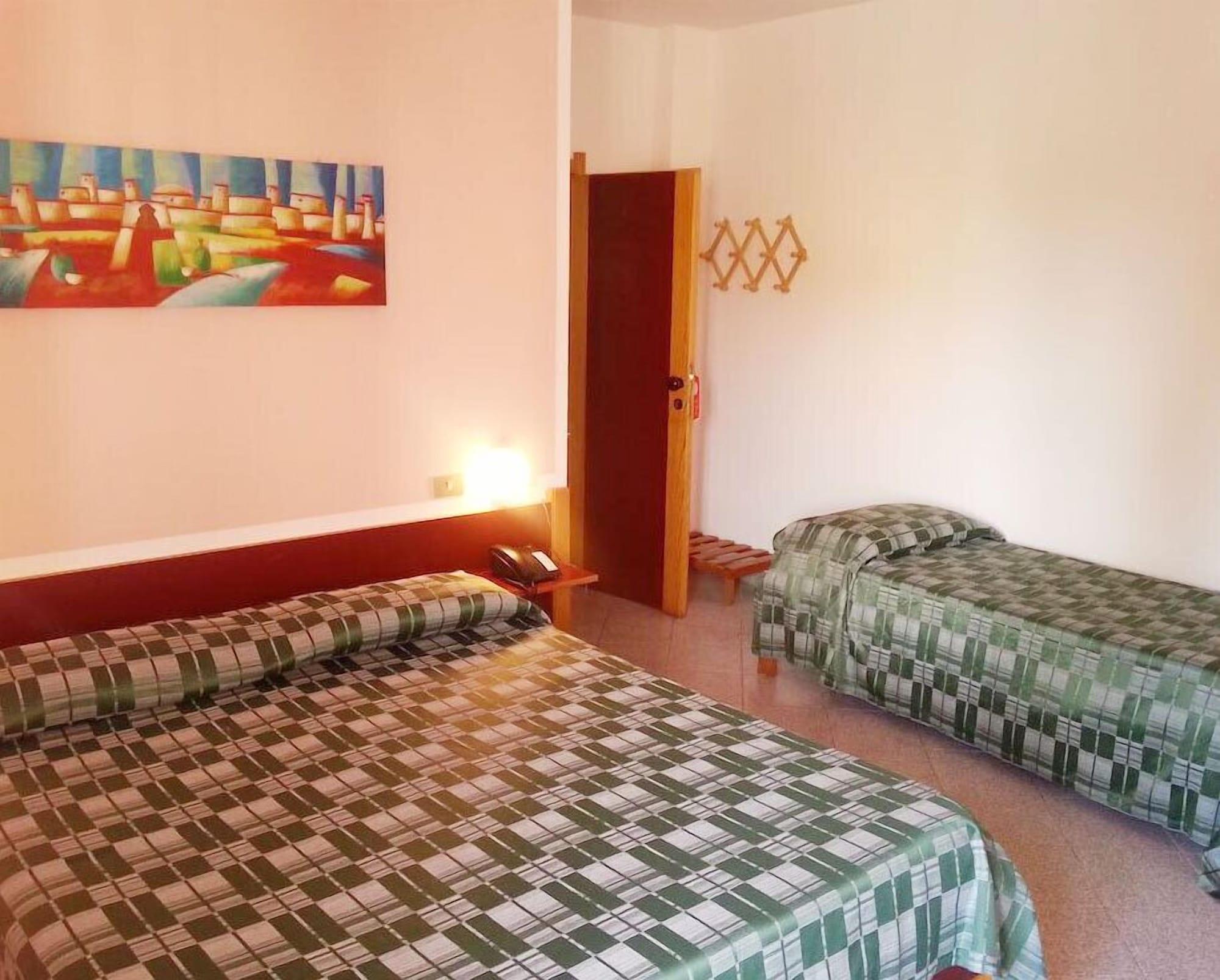 אלגהרו Hotel Mistral מראה חיצוני תמונה